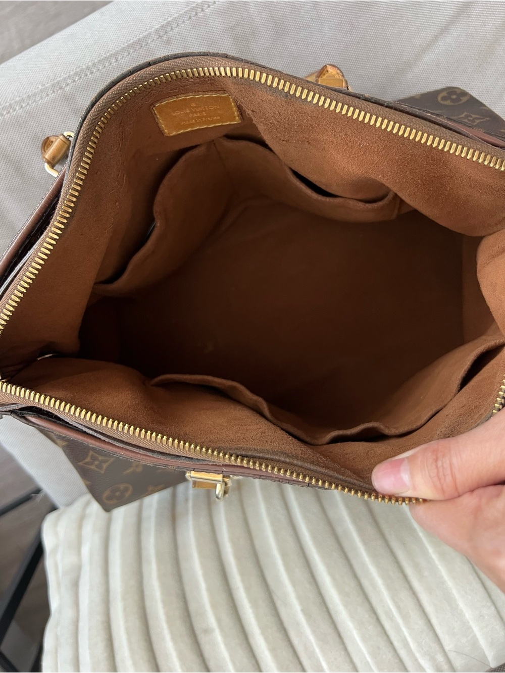 Louis Vuitton Monogram bag - Picture 14 of 16